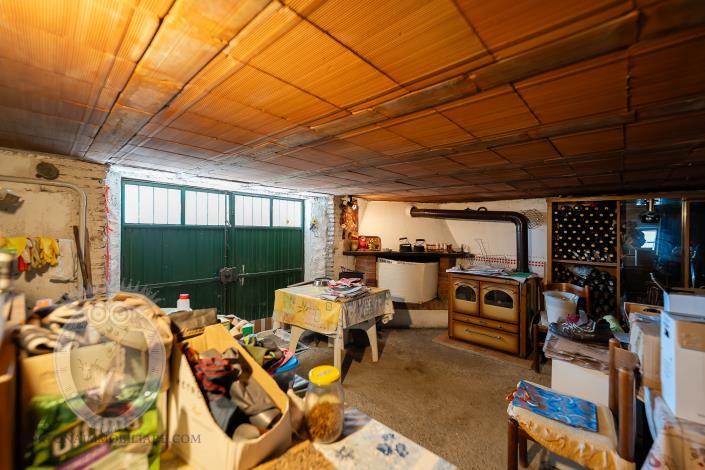 Image No.41-4 Bed Farmhouse for sale