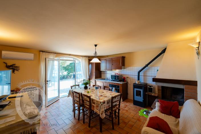 Image No.42-4 Bed Farmhouse for sale