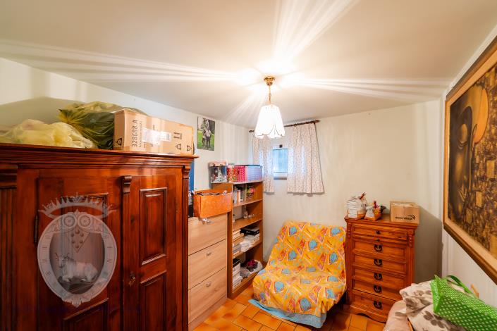 Image No.45-4 Bed Farmhouse for sale