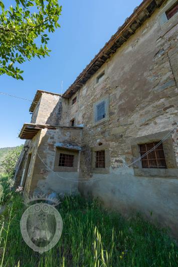 Image No.14-8 Bed Farmhouse for sale