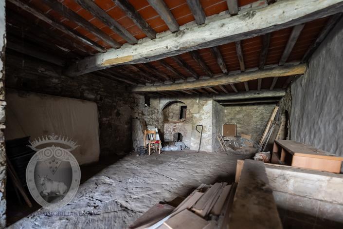 Image No.17-8 Bed Farmhouse for sale