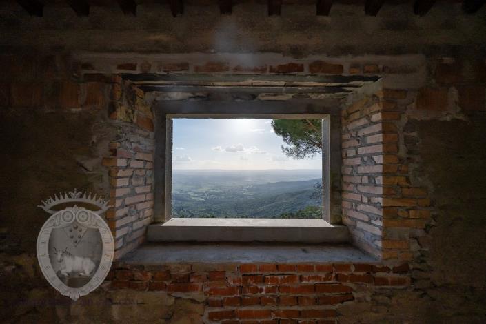 Image No.23-3 Bed Farmhouse for sale