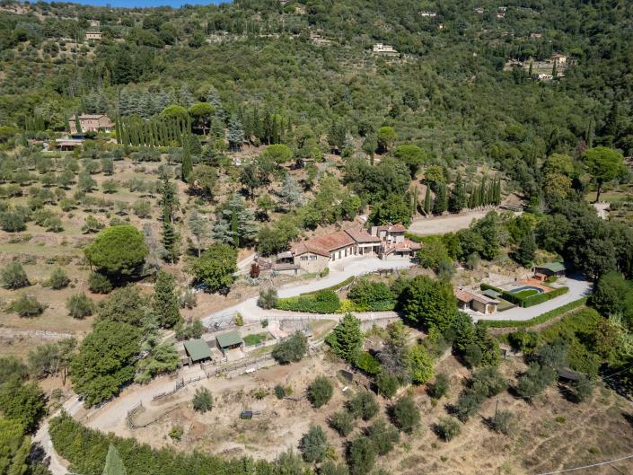 Image No.1-Ferme de 8 chambres à vendre à Cortona
