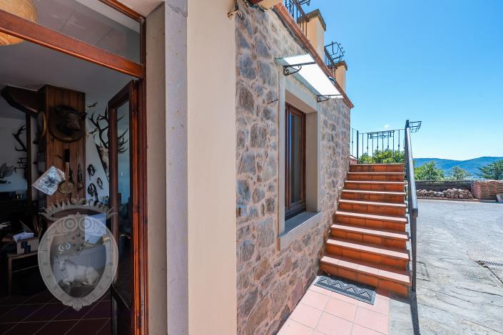 Image No.22-8 Bed Farmhouse for sale