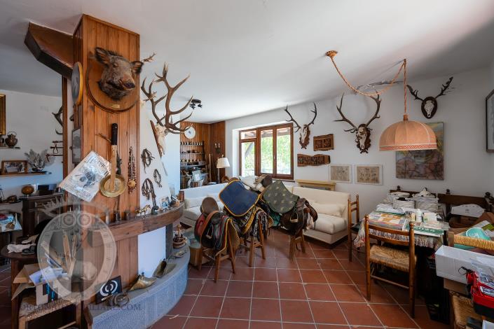 Image No.23-8 Bed Farmhouse for sale