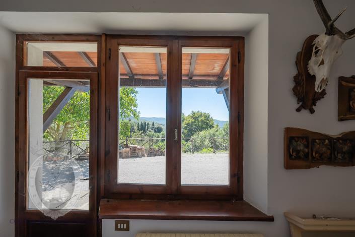 Image No.25-8 Bed Farmhouse for sale