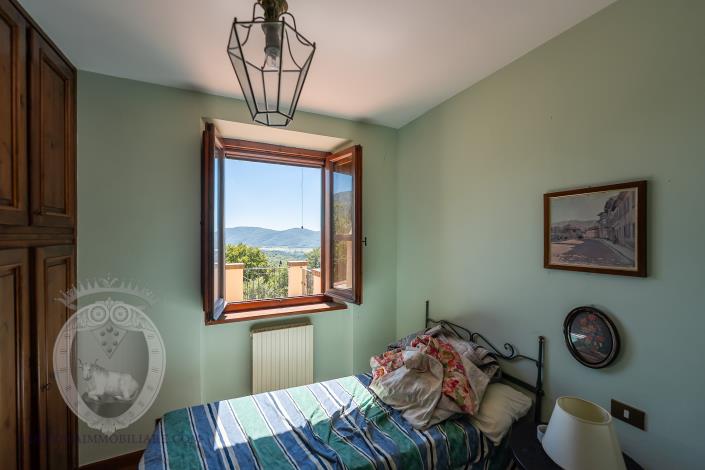 Image No.32-8 Bed Farmhouse for sale