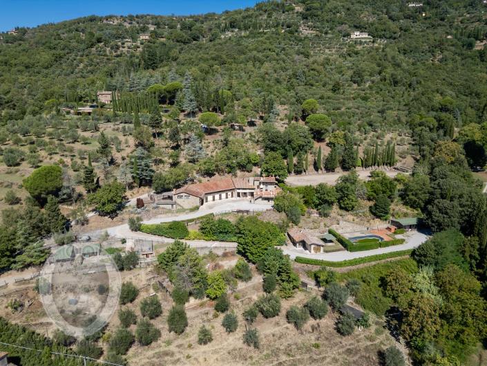 Image No.36-8 Bed Farmhouse for sale