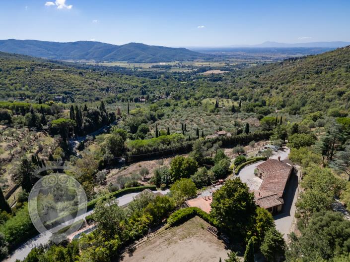 Image No.39-8 Bed Farmhouse for sale