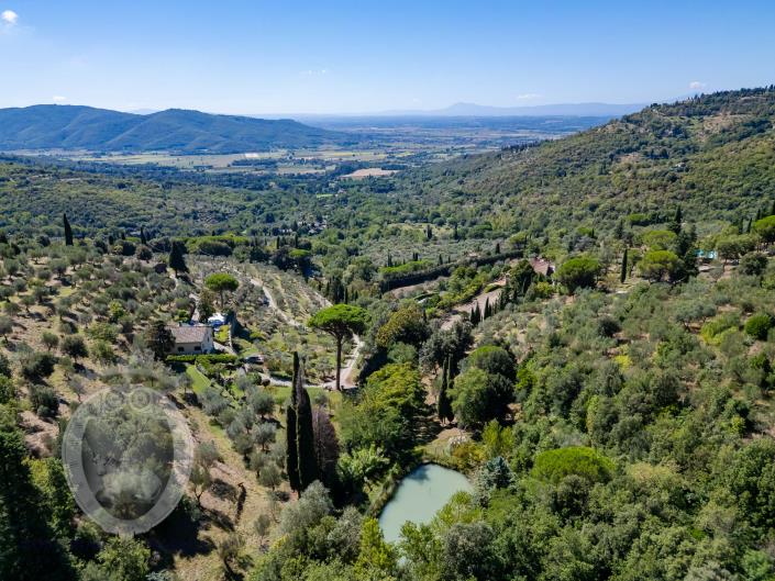 Image No.41-8 Bed Farmhouse for sale