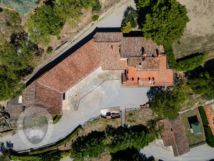 Image No.46-8 Bed Farmhouse for sale