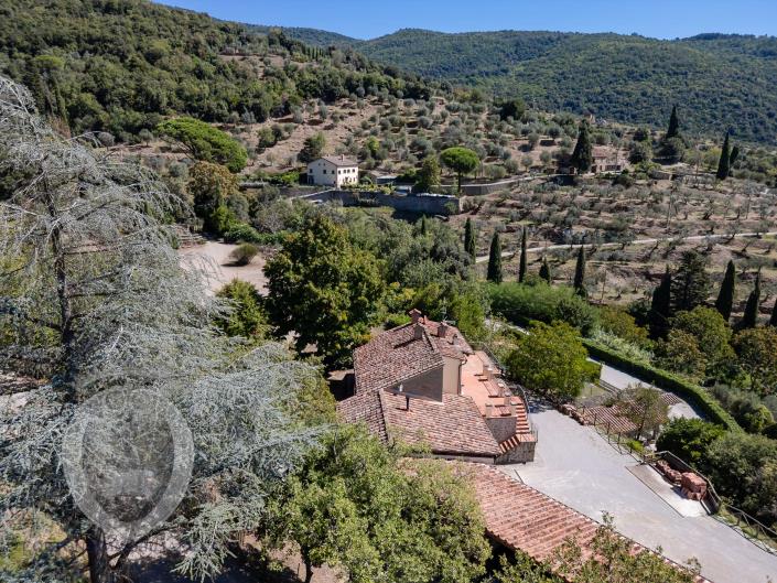 Image No.57-8 Bed Farmhouse for sale