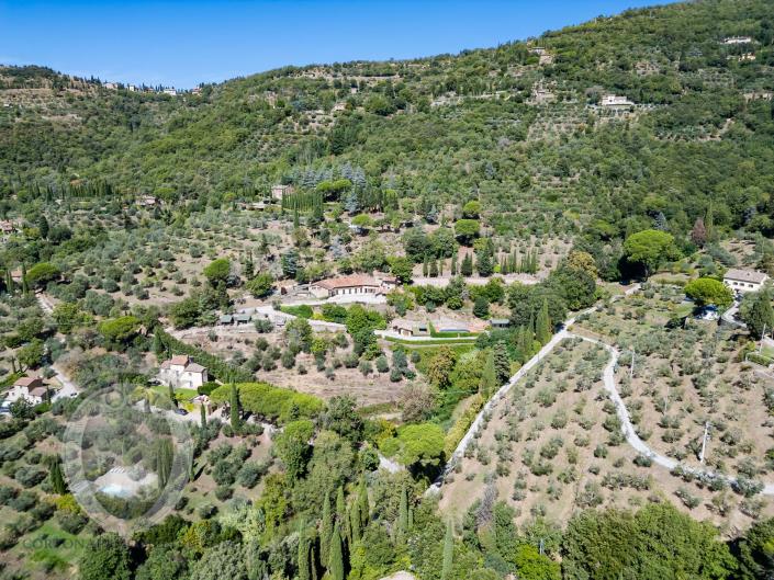 Image No.58-8 Bed Farmhouse for sale