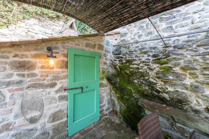 Image No.21-2 Bed Apartment for sale