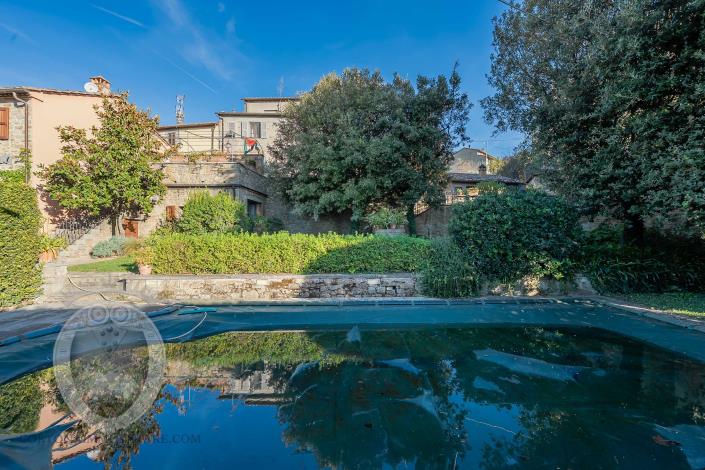 Image No.4-3 Bed Farmhouse for sale