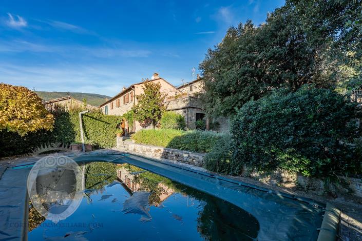 Image No.5-3 Bed Farmhouse for sale