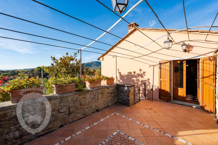 Image No.22-3 Bed Farmhouse for sale