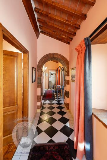 Image No.25-3 Bed Farmhouse for sale