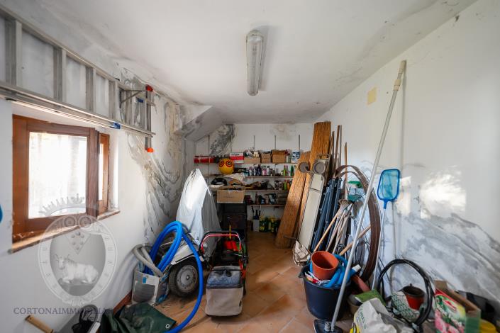 Image No.36-3 Bed Farmhouse for sale