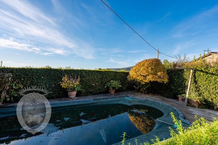 Image No.3-5 Bed Farmhouse for sale