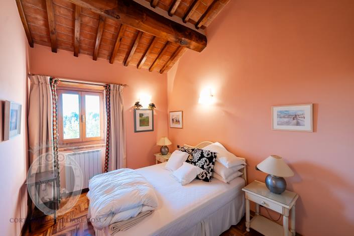 Image No.29-5 Bed Farmhouse for sale