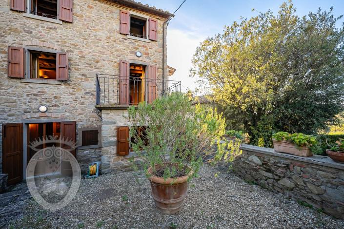 Image No.39-5 Bed Farmhouse for sale