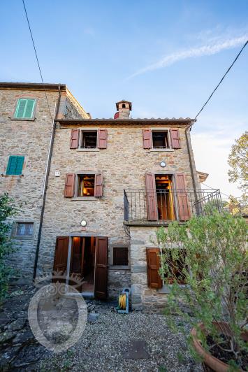 Image No.40-5 Bed Farmhouse for sale