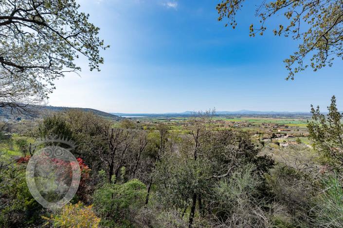 Image No.10-1 Bed Farmhouse for sale