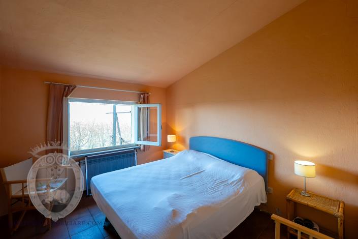 Image No.17-1 Bed Farmhouse for sale