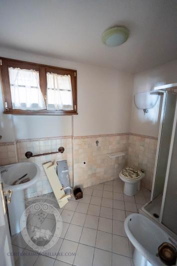 Image No.10-3 Bed Apartment for sale