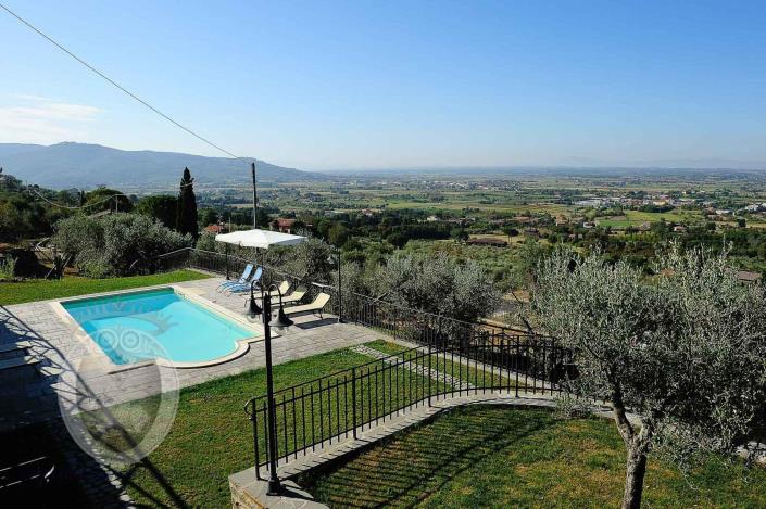 Image No.4-4 Bed Farmhouse for sale