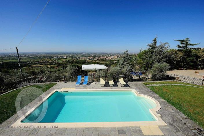 Image No.10-4 Bed Farmhouse for sale