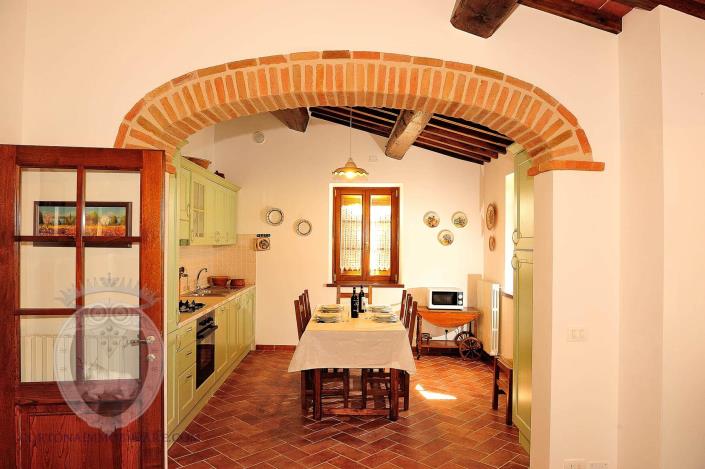 Image No.23-4 Bed Farmhouse for sale