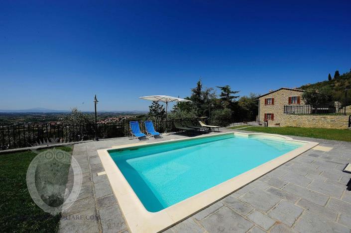 Image No.44-4 Bed Farmhouse for sale