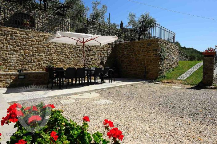 Image No.50-4 Bed Farmhouse for sale