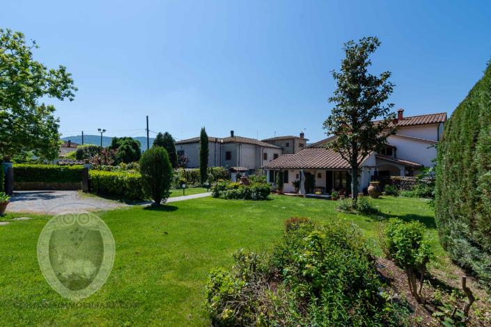 Image No.5-3 Bed Farmhouse for sale