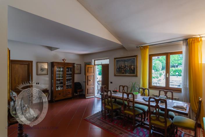 Image No.10-3 Bed Farmhouse for sale