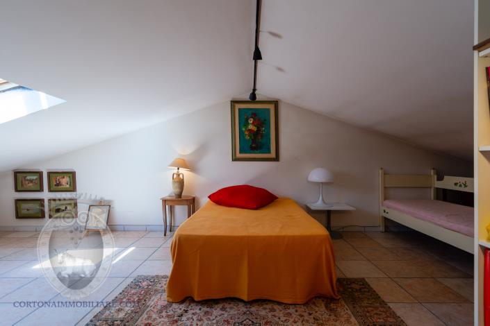 Image No.30-3 Bed Farmhouse for sale