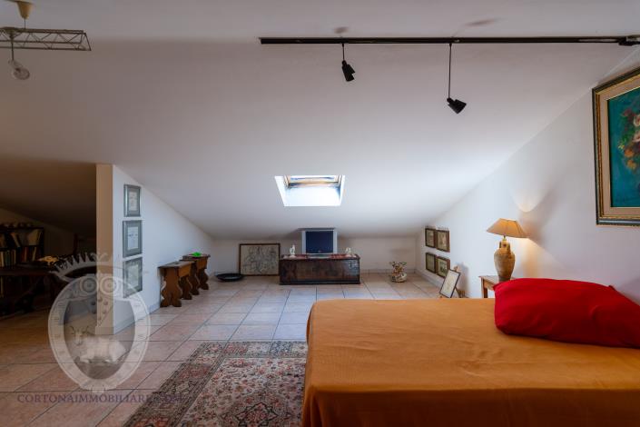 Image No.31-3 Bed Farmhouse for sale