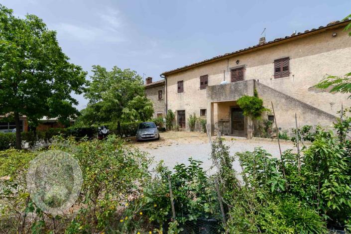 Image No.3-3 Bed Farmhouse for sale