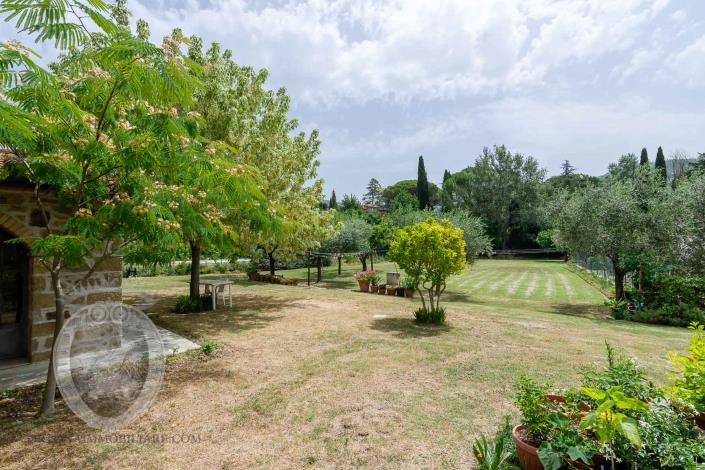 Image No.4-3 Bed Farmhouse for sale