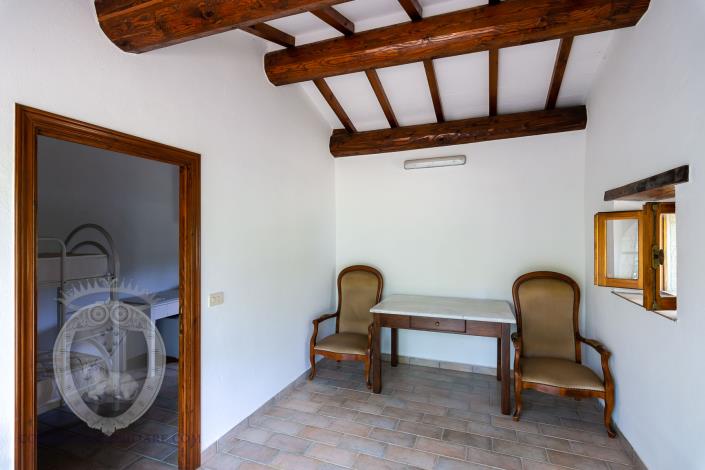 Image No.8-3 Bed Farmhouse for sale