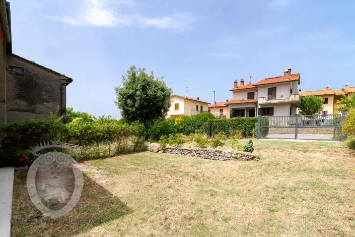 Image No.24-3 Bed Farmhouse for sale