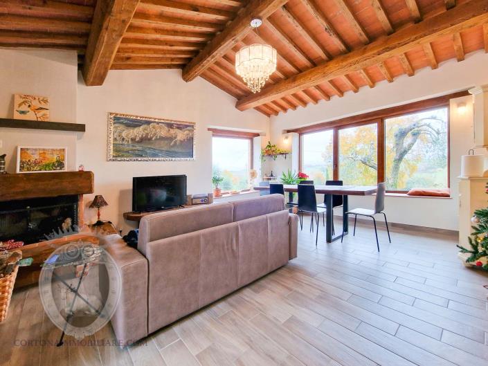 Image No.12-3 Bed Farmhouse for sale