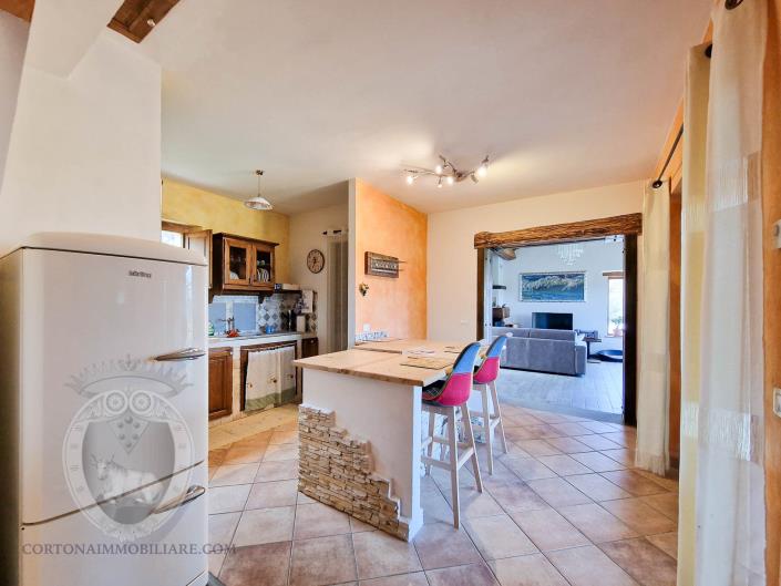 Image No.23-3 Bed Farmhouse for sale