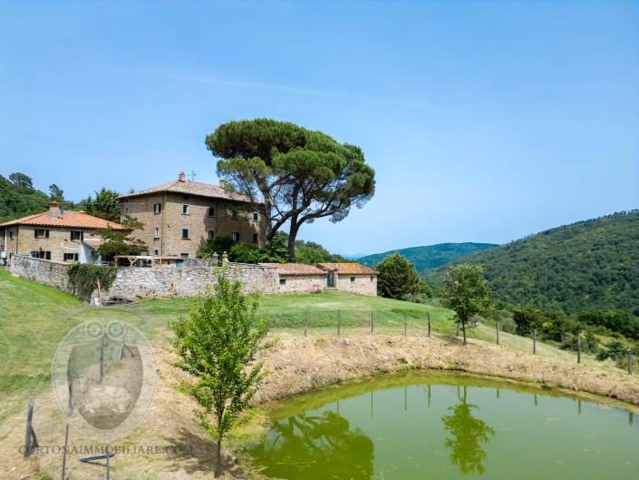 Image No.5-12 Bed Farmhouse for sale