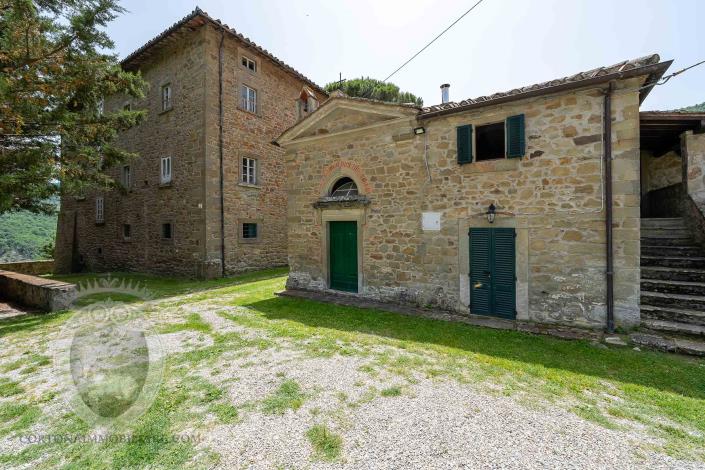 Image No.15-12 Bed Farmhouse for sale