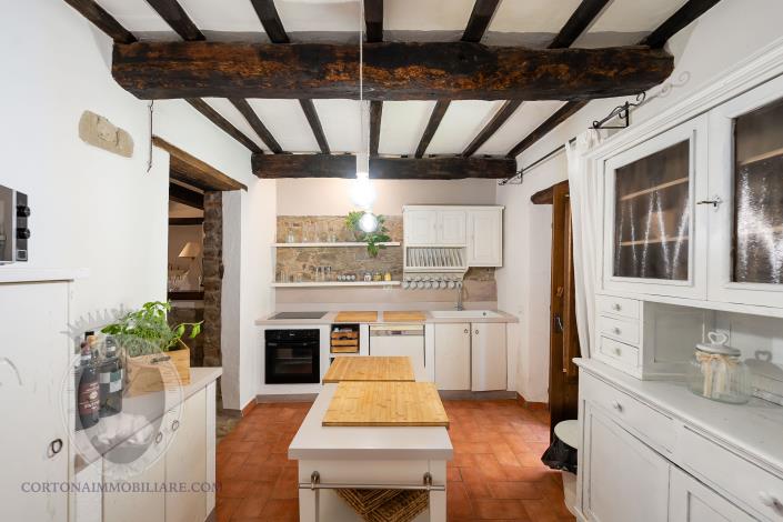 Image No.42-12 Bed Farmhouse for sale