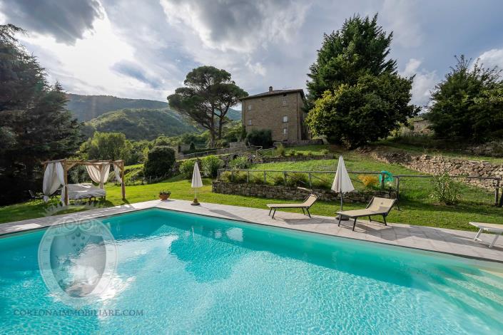 Image No.51-12 Bed Farmhouse for sale