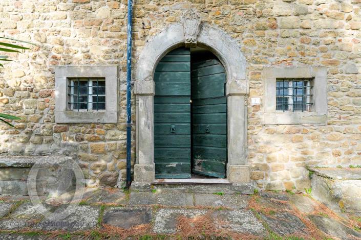 Image No.54-12 Bed Farmhouse for sale